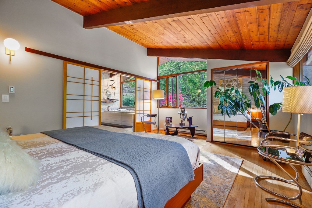 Mid-century bedroom with clean lines and minimalist style


