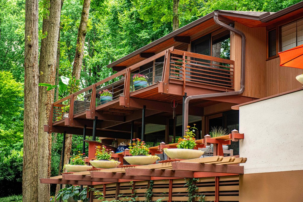 Forest views from elevated deck of Towson mid-century modern home

